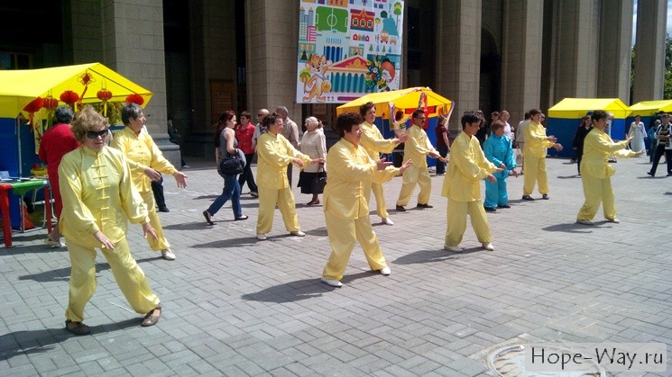 Ритуальный танец на день города в рамках проекта Многонациональный Новосибирск
