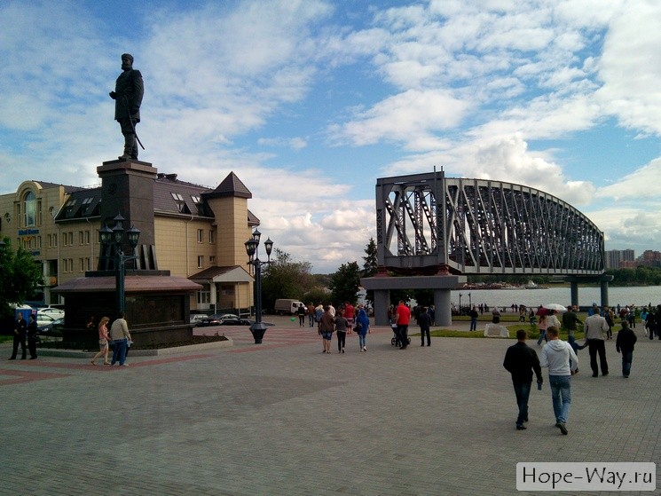 Достопримечательности Новосибирска в парке Городское начало