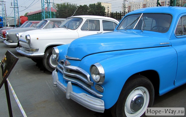 Наша экскурсия на выставку ретро автомобилей (Новосибирск)