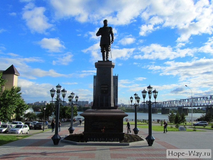 Памятник Александру III в парке Городское начало (Новосибирск)