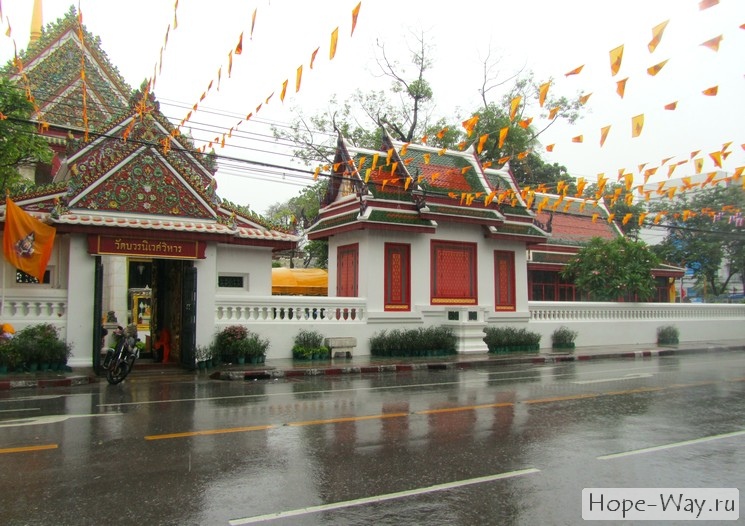 Бангкок готовится встречать Далай-ламу