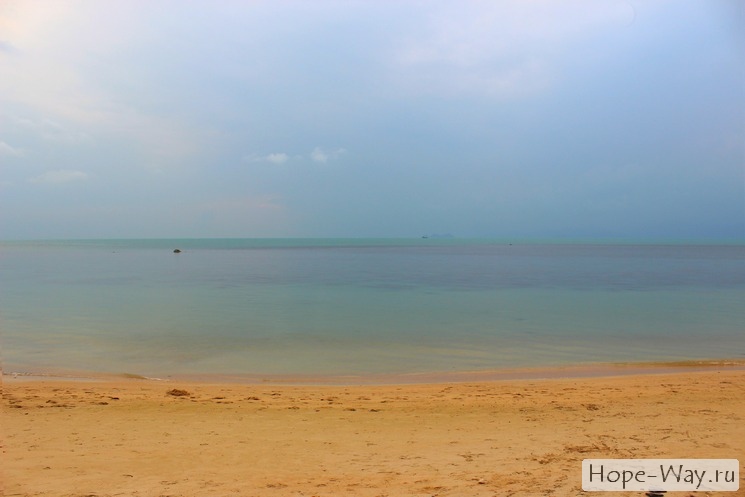 Красивый пляж на севере отсрова Самуи - Банг По